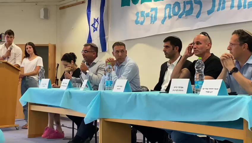 סופר נגד לפיד: "ככה צריך לדבר ראש ממשלת ישראל?"