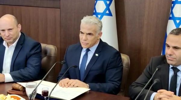 לפיד חושף: "זוכר את הרגע שסיפרו לי שאחותי נהרגה"