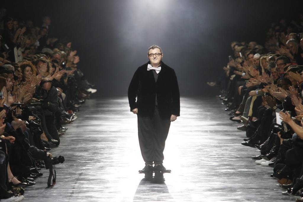 התערוכה לזכר אלבר אלבז, המעצב הישראלי המצליח בעולם