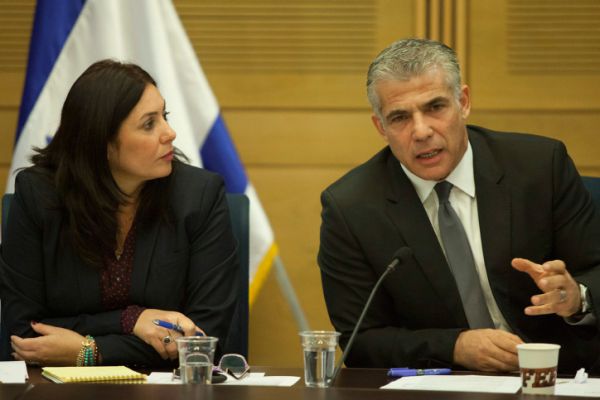 אחרי הבשורה, לפיד מפרגן לרגב: מקווה להצטרף בקרוב