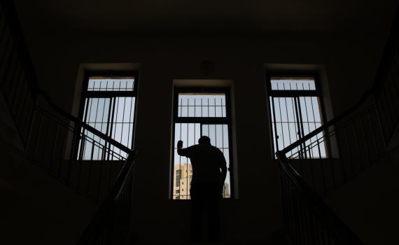 בני ברק: בעל עסק חשוד בביצוע עבירת מין בלקוחה