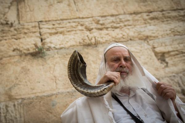 הלכות ראש השנה תשפ"ג לפי מנהגי כל העדות