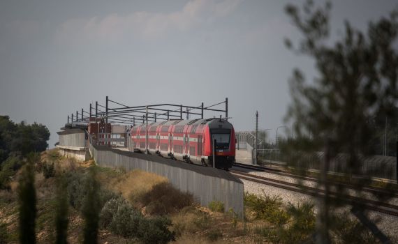 השב"כ חוקר: מכשול הונח על פסי הרכבת בצפון