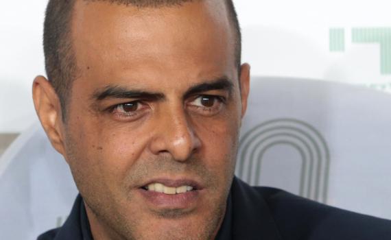 הסטירה של גיא לוזון: "יחסים מיוחדים של להט"