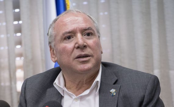 דודי אמסלם מכחיש את הדיווחים: 'לא תפרידו בינינו'