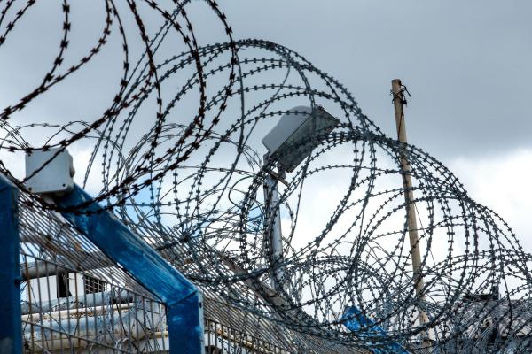 אסירים תקפו מפקד אגף בבית הסוהר "דקל"