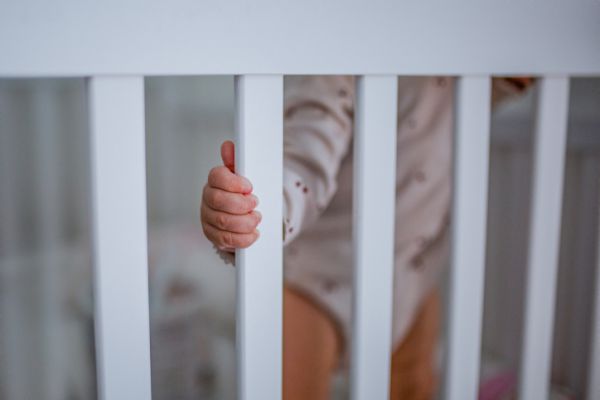 טרגדיה בבית שמש: פעוט בן 7 חודשים נפטר בשנתו