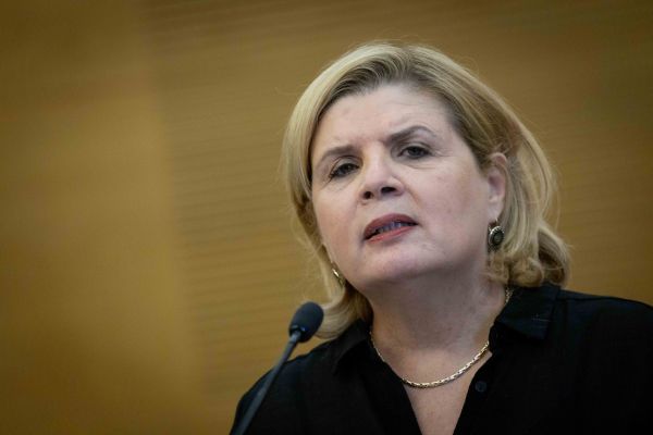 מכה לחולדאי: המועמדת פרשה ותצטרף לברביבאי