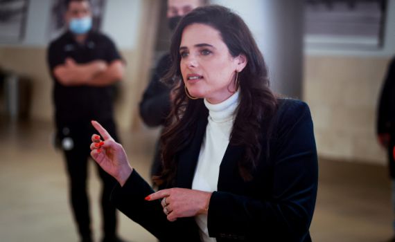 שקד: "שני רבנים אמרו לי 'תרוצי',אין לנו למי להצביע"