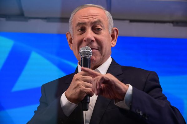 "לנתניהו חשוב להיות ראש ממשלה, לא עתיד המדינה"