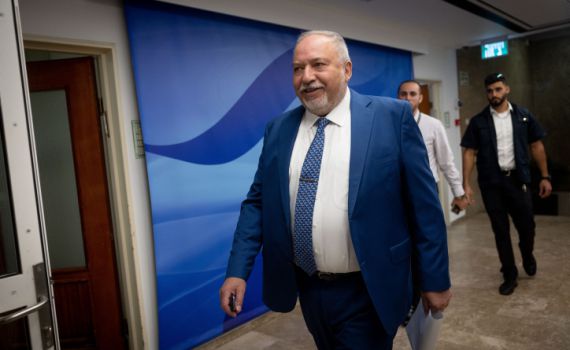 ליברמן: ״אנחנו נמנע מנתניהו 61 מנדטים״