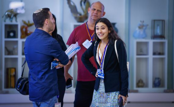 ‏זה קרה: הדר מוכתר הגישה את רשימת 'צעירים בוערים’