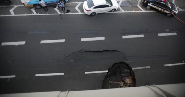 תיעוד דרמטי: כך נראה הרגע שבו נפער הבולען בת"א