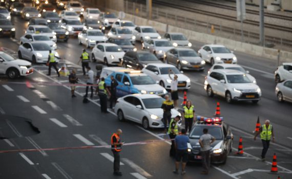 בעקבות הבולען בת"א: חלק מהחיילים לא יגיעו לבסיסים