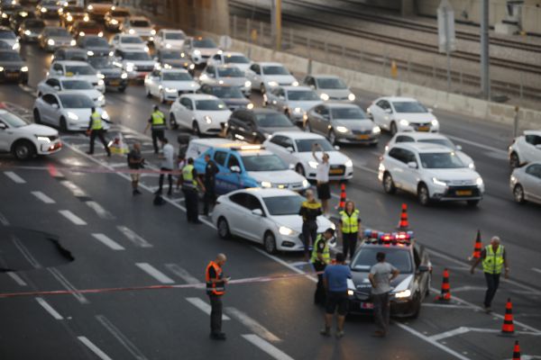 בעקבות הבולען בת"א: חלק מהחיילים לא יגיעו לבסיסים