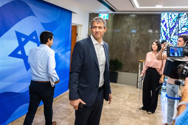 הנדל מסביר: מדוע נמנע בהצבעה על ההסכם