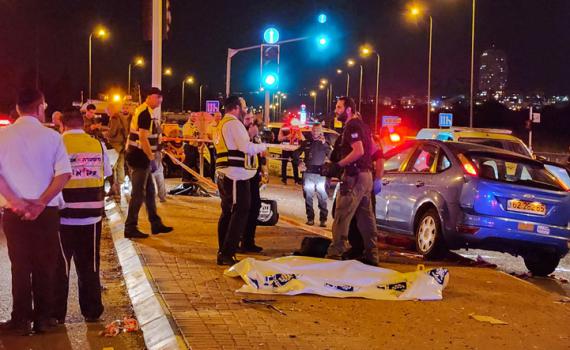 פתח דלתות של רכבים ודקר: רגעי הפיגוע בצומת שילת
