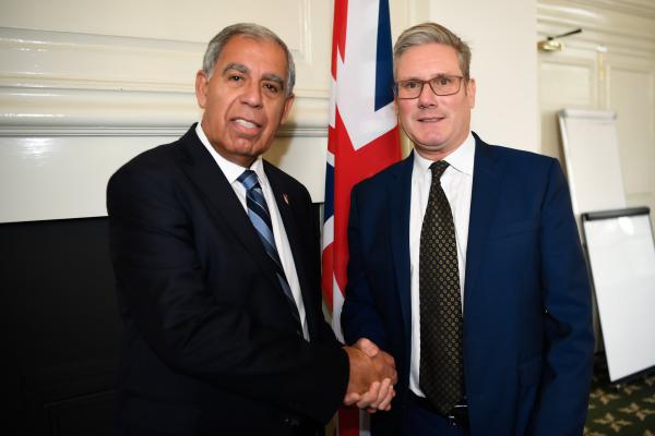 האופוזיציה הבריטית משנה כיוון: אנטי ציונות היא אנטישמיות