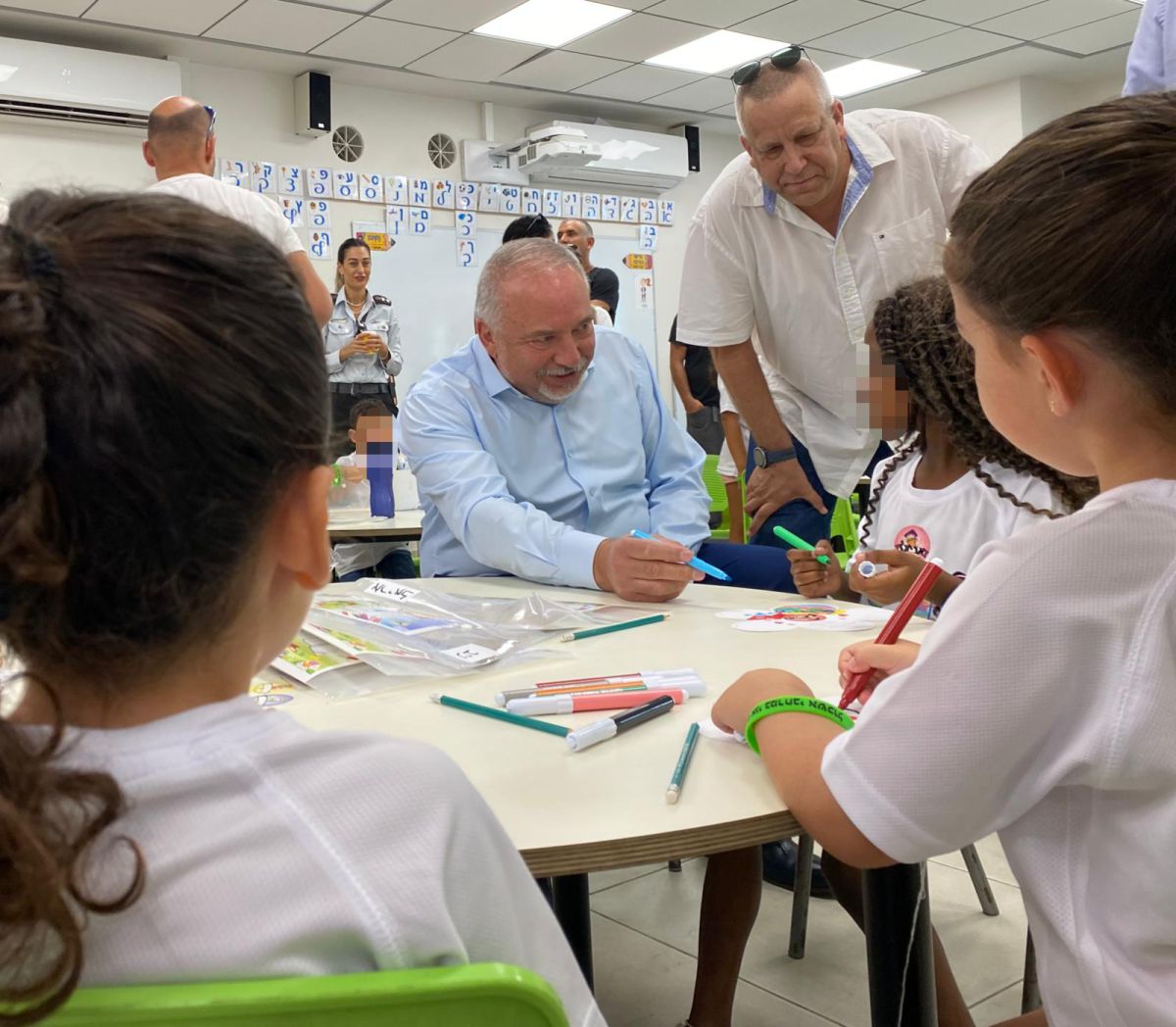 ליברמן בעוטף עזה: ״הבאנו יציבות חינוכית״