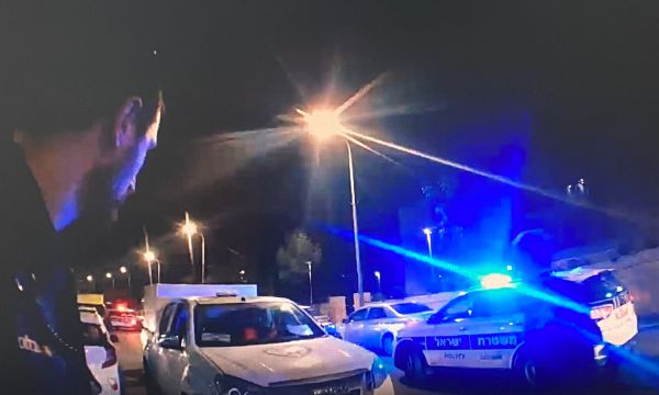 4 נערים נעצרו לאחר שגנבו רכב ונהגו בלי רשיון