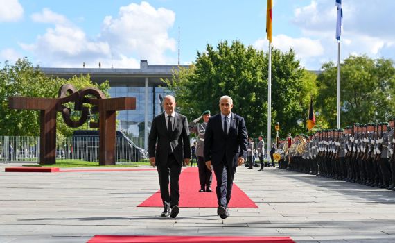 לפיד בברלין: "חזרה להסכם גרעין תהיה טעות קריטית"