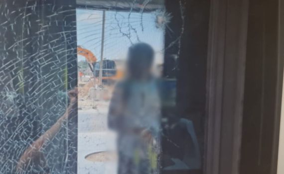 פלסטיני בן 16 יידה אבנים על הרכבת הקלה – ונעצר