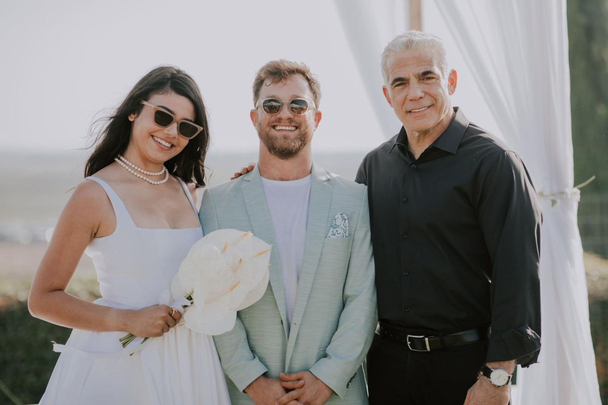 מזל טוב: בנו של רה"מ מתחתן עם בת זוגתו