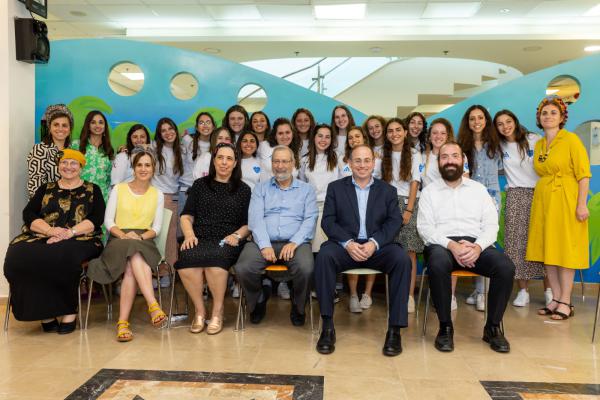 "פסיפס מרגש": פינסקי פגש מתנדבי שירות לאומי