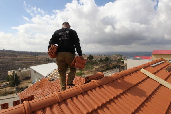 שוב: פועל בניין נהרג במהלך עבודתו