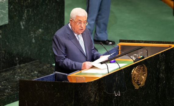 אבו מאזן באו”ם: ישראל הורסת את פתרון שתי המדינות