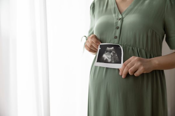 אחרי הלידה: זה השם של התינוקת מפרשת ההפרייה