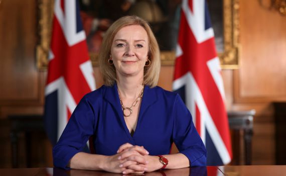 שרת החוץ ליז טראס נבחרה לראשות ממשלת בריטניה