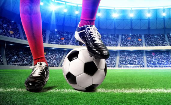 כדורגלן נחקר בחשד שתקף את בת זוגו; היא הכחישה