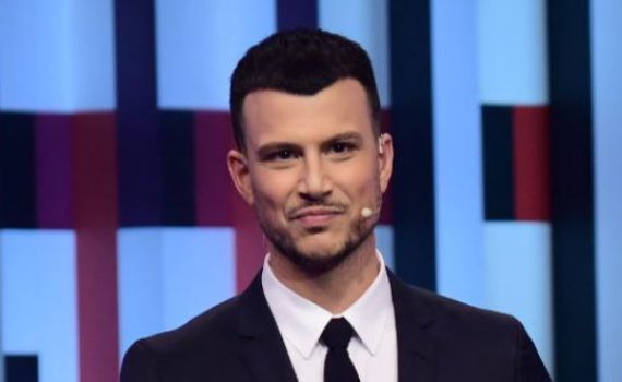 אסי עזר מגיב לסרטון: "כשלון של איש אחד בלבד. בושה"