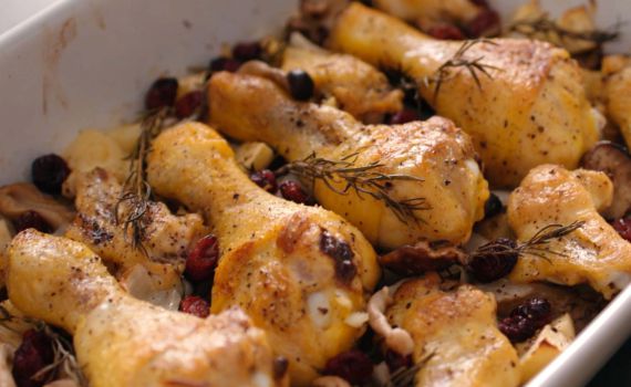 קלי קלות: מתכון לעוף צלוי בתפוח