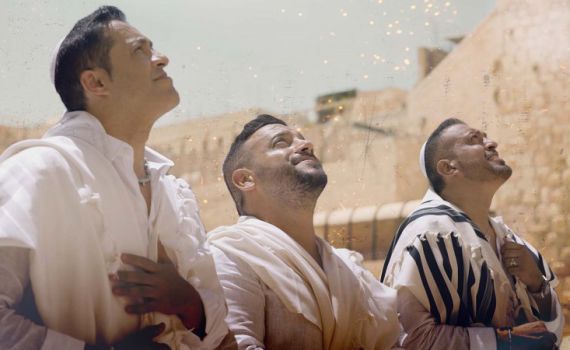 הרכב השנה לסרוגים על "הלהיטים של בית הכנסת"