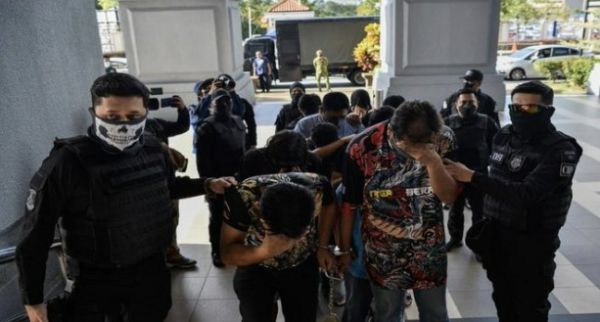 דיווח במלזיה: אלו 'סוכני המוסד' שחטפו פעיל חמאס