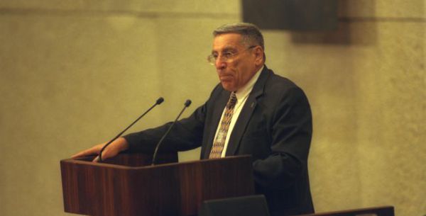 שלב אחר שלב: האמת מאחורי הרצח של גנדי