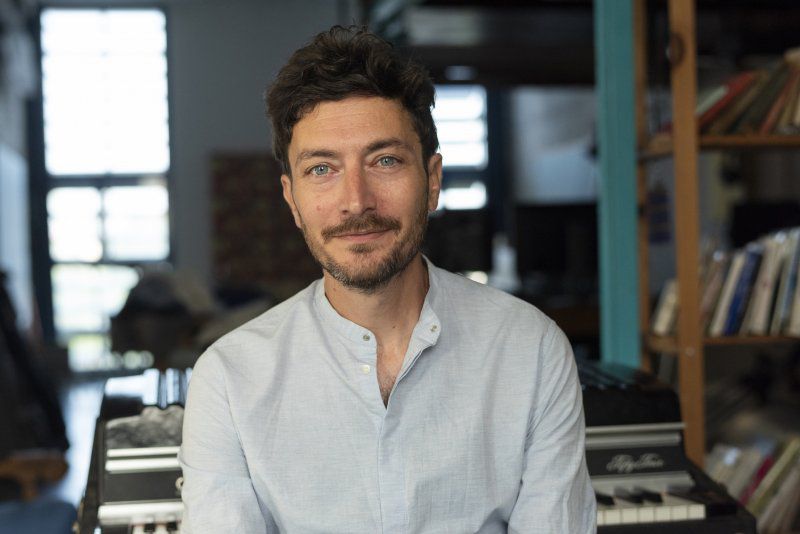 עשו לעצמכם טובה, והקדישו לשיר הזה רגע