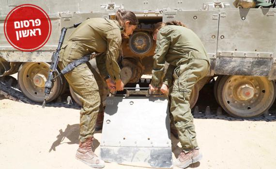 הגנרל האמריקאי ישתתף באימון של לוחמות השיריון