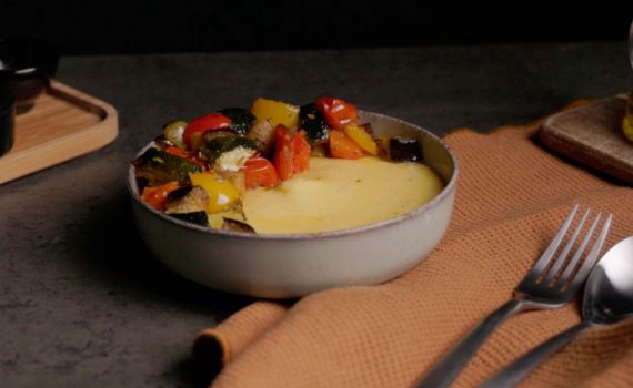 קלי קלות: מתכון לפולנטה עם ירקות צלויים