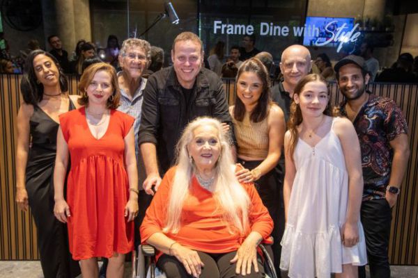 כוכבת צומת מילר משתפת: "לא מצליחה להתפרנס כשחקנית"