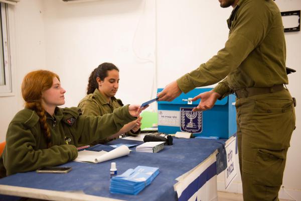 710 קלפיות: החיילים בצה"ל מצביעים