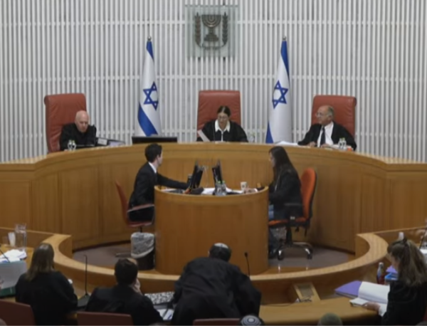 שידור חי: בג"ץ דן בעתירות נגד ההסכם עם לבנון