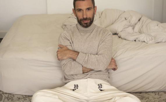 "כתבתי בס"ד והתחלתי" | שלומי שבן בשיר יוצא דופן