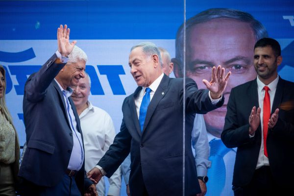 בליכוד נערכים לתיקו פוליטי ושוקלים את החלפת נתניהו