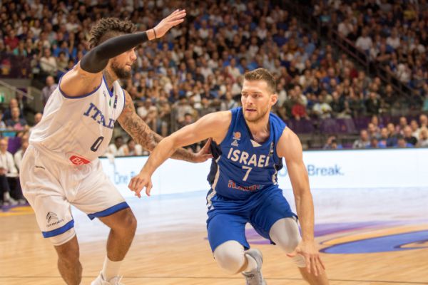 אחרי קריירה מפוארת: גל מקל פרש מכדורסל