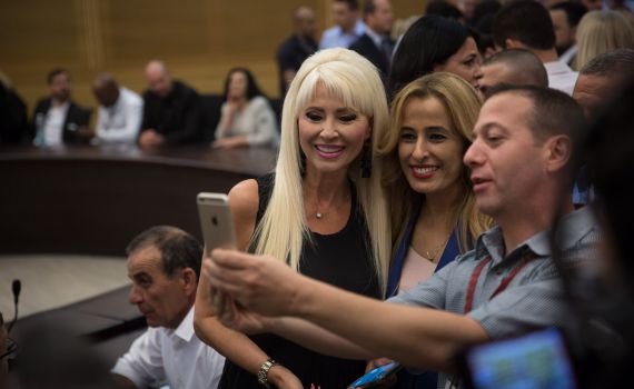 פנינה רוזנבלום בשיר חדש לקראת הבחירות: "בואו נתאחד"