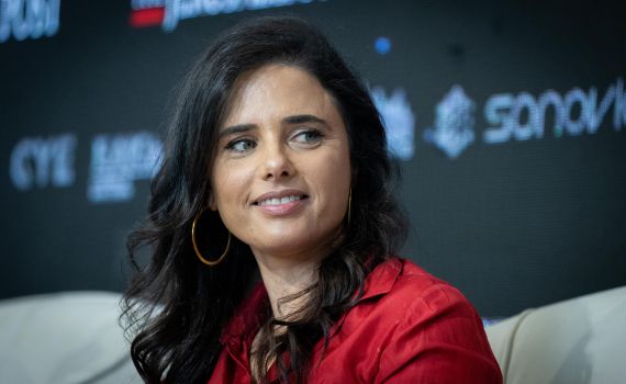 לוינסון: 'הוא איש מפוקפק'; איילת שקד: 'גאה בברית הזו'