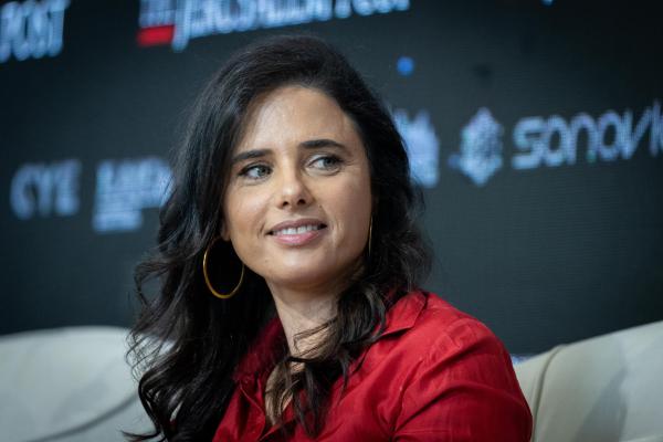 סקר עומק בציונות הדתית: איילת שקד מתחזקת